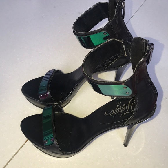 Fergie heel/platform! - Picture 2 of 4